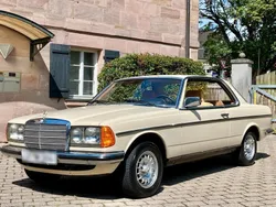 Beige Gebraucht 1982 Mercedes 230 Coupé | 14.000 €
