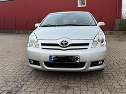 Silber Gebraucht 2006 Toyota Verso Van / Kleinbus | 4.650 €