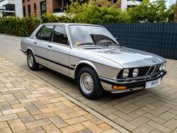 Silber Gebraucht 1982 BMW 520 Limousine | 15.520 €