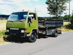 Grün Gebraucht 1993 Mitsubishi Canter | 7.600 €