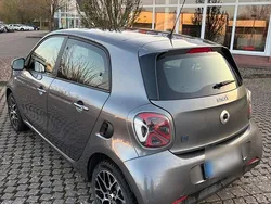 Grau Gebraucht 2021 Smart ForFour Electric Drive Kleinwagen | 12.500 € (Teuer)