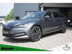 Grau Gebraucht 2023 Skoda Superb Style Kombi | 41.950 € (Teuer)