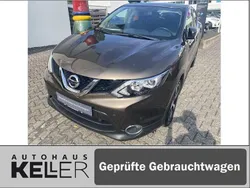 Braun Gebraucht 2017 Nissan Qashqai N-Connecta SUV | 12.490 € (Fairer Preis)