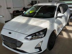 Weiß Gebraucht 2020 Ford Focus Limousine | 8.925 € (Guter Preis)