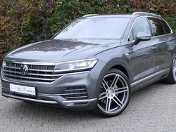 Grau Gebraucht 2022 VW Touareg R-line SUV | 37.980 € (Guter Preis)