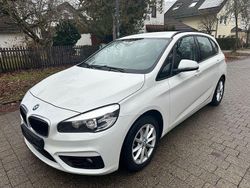 Weiß Gebraucht 2015 BMW 216 Active Tourer Advantage Van / Kleinbus | 4.999 € (Fairer Preis)