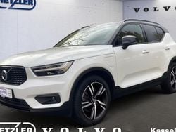 Crystal white / metallic Gebraucht 2021 Volvo XC40 R-Design SUV | 29.790 € (Guter Preis)