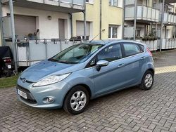 Blau Gebraucht 2009 Ford Fiesta Ghia Kleinwagen | 4.900 € (Fairer Preis)