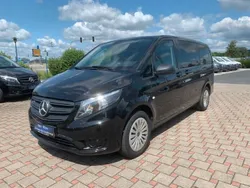Schwarz Gebraucht 2023 Mercedes Vito Van / Kleinbus | 42.400 €
