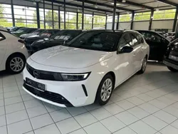 Weiss Gebraucht 2023 Opel Astra Elegance Kombi | 20.900 € (Guter Preis)
