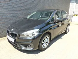 Schwarz Gebraucht 2015 BMW 218 Active Tourer Advantage Van / Kleinbus | 13.900 € (Fairer Preis)