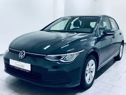 Grau Gebraucht 2022 VW Golf VIII Life Limousine | 20.780 € (Guter Preis)