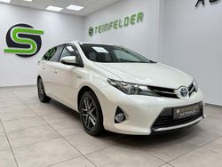 Weiß Gebraucht 2015 Toyota Auris Hybrid Edition Kombi | 13.790 € (Fairer Preis)