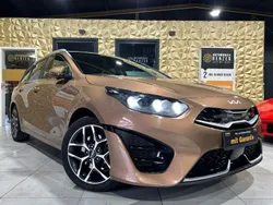 Gold Gebraucht 2021 Kia Ceed Sportswagon Platinum Edition Kombi | 19.999 € (Fairer Preis)