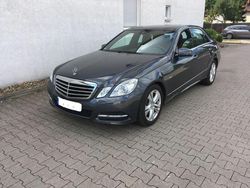 Grau Gebraucht 2011 Mercedes E250 Avantgarde Limousine | 14.000 € (Fairer Preis)