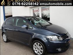 Blau Gebraucht 2010 VW Golf Plus Cross Van / Kleinbus | 10.990 €