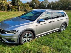 Grau Gebraucht 2016 VW Passat Alltrack Kombi | 14.500 €