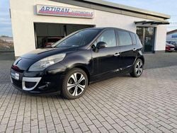 Sternenschwarz Gebraucht 2011 Renault Scénic III Bose Edition Van / Kleinbus | 2.999 € (Superpreis)
