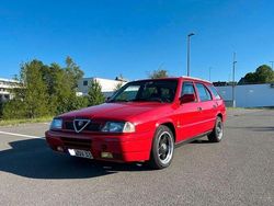 Rot Gebraucht 1993 Alfa Romeo 33 Kombi | 5.999 €