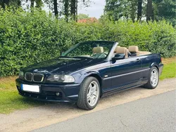 Blau Gebraucht 2003 BMW 320 Cabriolet Cabrio | 4.450 €