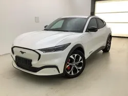 Weiß Gebraucht 2024 Ford Mustang Mach-E Premium SUV | 37.940 € (Superpreis)