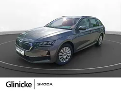 Graphitegrau metallic Gebraucht 2025 Skoda Octavia Selection Kombi | 28.950 € (Superpreis)