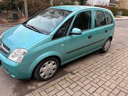 Grün Gebraucht 2004 Opel Meriva Van / Kleinbus | 1.000 € (Superpreis)