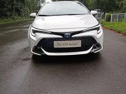 Weiß Gebraucht 2024 Toyota Corolla Team Limousine | 26.950 € (Guter Preis)