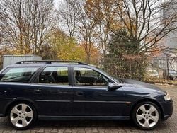 Blau Gebraucht 2001 Opel Vectra Sport Limousine | 3.987 € (Fairer Preis)