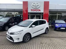 Schneeweiß Gebraucht 2013 Toyota Verso Life Van / Kleinbus | 14.440 € (Etwas zu teuer)