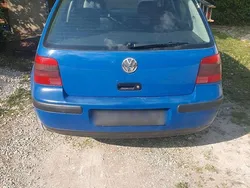Blau Gebraucht 2001 VW Golf IV Kleinwagen | 1.500 € (Guter Preis)