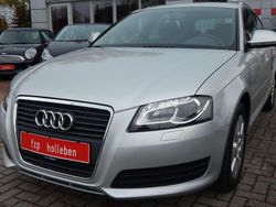 Eissilber metallic Gebraucht 2010 Audi A3 Attraction Kleinwagen | 9.980 € (Teuer)