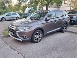 Gebraucht 2016 Mitsubishi Outlander Diamant Edition SUV | 10.000 € (Fairer Preis)