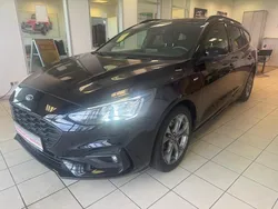 Schwarz Gebraucht 2020 Ford Focus ST-Line Kombi | 15.900 € (Fairer Preis)