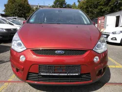 Rot Gebraucht 2010 Ford S-MAX Titanium Van / Kleinbus | 3.900 € (Superpreis)
