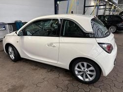 Weiß Gebraucht 2016 Opel Adam Kleinwagen | 7.800 € (Guter Preis)