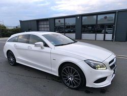 Weiß Gebraucht 2018 Mercedes CLS350 Shooting Brake AMG Kombi | 21.490 €