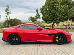 Rot Gebraucht 2018 Ferrari Portofino Cabrio | 165.000 €