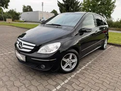 Schwarz Gebraucht 2006 Mercedes B200 Van / Kleinbus | 5.899 € (Fairer Preis)