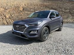Grau Gebraucht 2019 Hyundai Tucson Premium SUV | 18.900 €