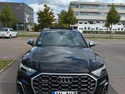 Schwarz Gebraucht 2023 Audi SQ5 Ambiente SUV | 58.000 € (Fairer Preis)
