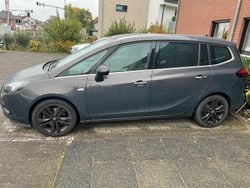 Grau Gebraucht 2013 Opel Zafira Tourer Van / Kleinbus | 7.200 €