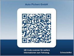 Karminarot metallic, dach schwarz Gebraucht 2022 Toyota Yaris Hybrid Elegant | 23.990 € (Fairer Preis)