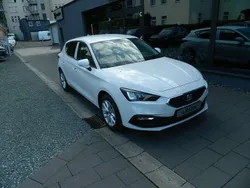 Weiss Neu 2025 Seat Leon Style Limousine | 32.990 € (Etwas zu teuer)