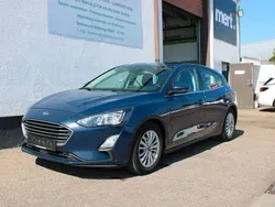Blau Gebraucht 2020 Ford Focus Titanium Limousine | 14.990 € (Fairer Preis)