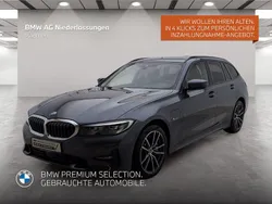 Grau Gebraucht 2022 BMW 330e Sport Line Kombi | 31.607 € (Etwas zu teuer)