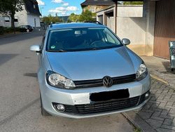 Silber Gebraucht 2011 VW Golf VI Trendline Kombi | 4.000 € (Etwas zu teuer)