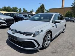 Mondsteingrau Gebraucht 2021 VW Golf VIII R-line Kombi | 25.499 € (Guter Preis)