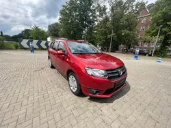 Rot Gebraucht 2015 Dacia Logan MCV Celebration Kombi | 4.490 €