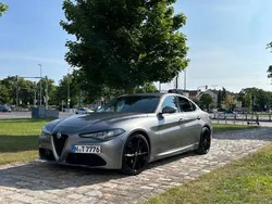 Grau Gebraucht 2016 Alfa Romeo Giulia Super Limousine | 16.750 € (Guter Preis)